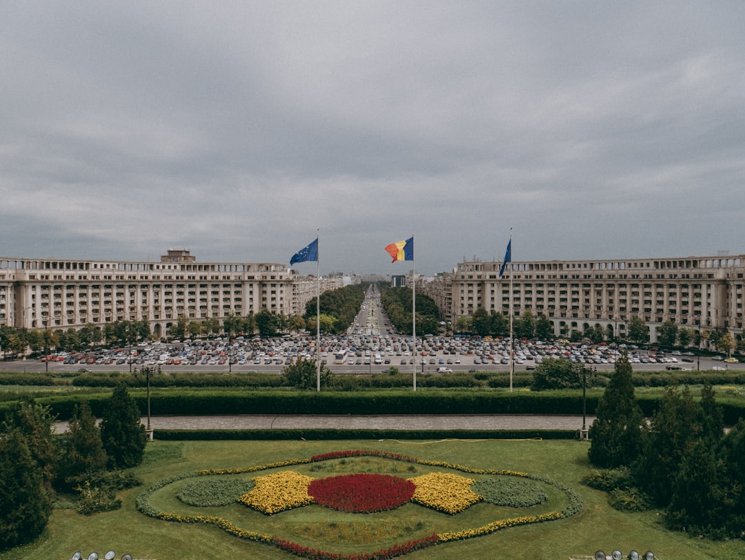 Nicușor Dan critică UE de Ziua Europei, Ponta vorbește de 'Declarația de Independență'