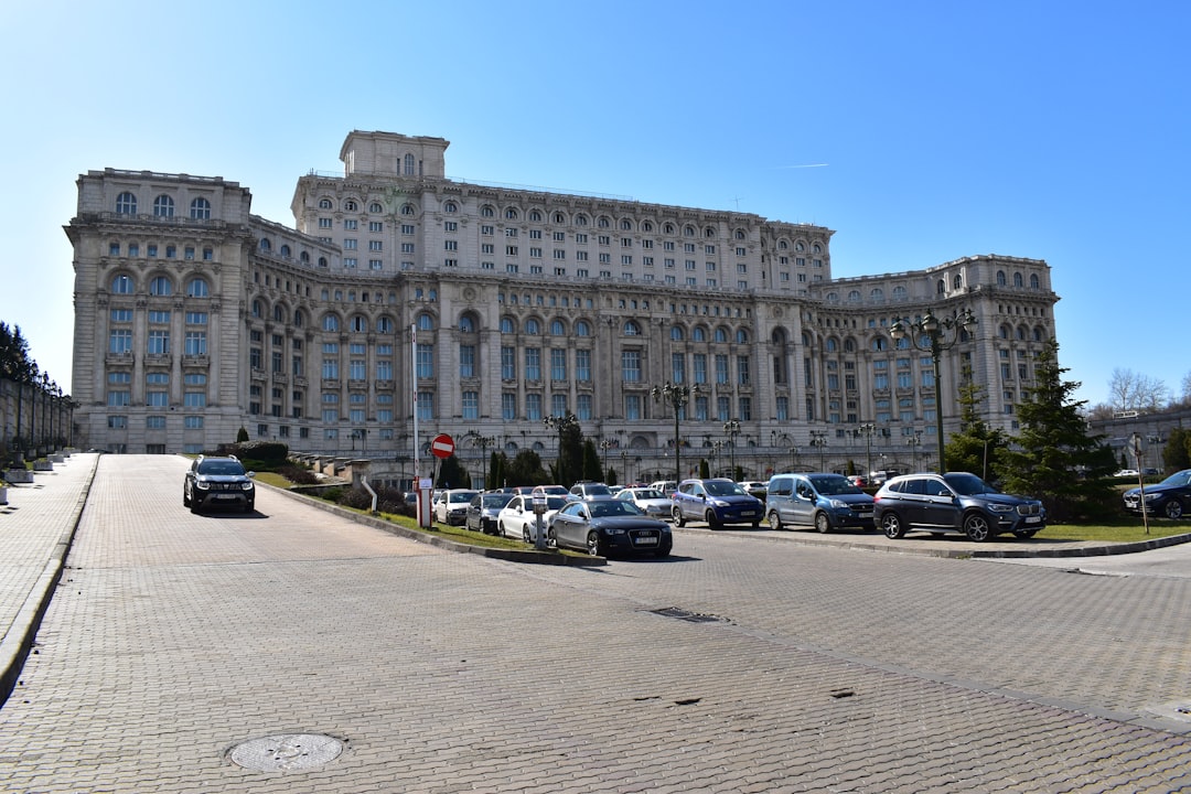 Tensiuni Constituționale la București: Senatul Atacă la CCR Ordonanța Armatei