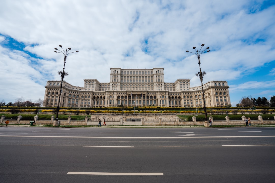 România Caută Stabilitate: Consultări Cruciale la Cotroceni pentru Noul Premier